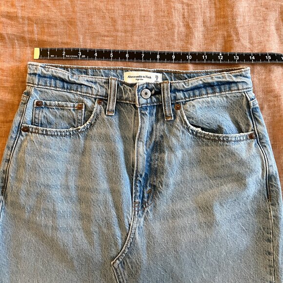Abercrombie & Fitch - Denim Skirt. Size 26 / 2 - Picture 10 of 15